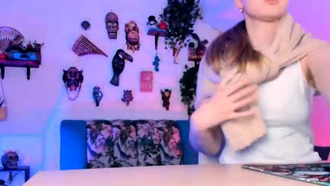 Jennifer online show from May 2026 06:15:02 PM