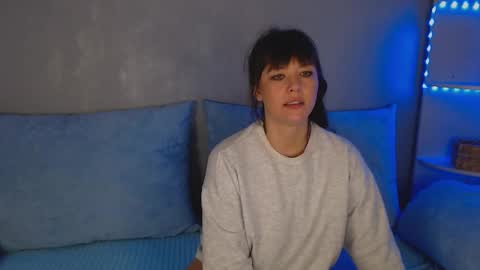 jenniferjay801880956088 online show from December 2024 05:48:01 PM