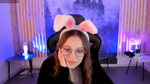 jenniferkiim online show from November 2025 02:06:02 PM