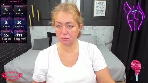 Jennifer online show from December 2024 08:09:01 PM