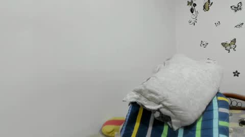 Snapshot of jenniferloveyou chatting on June 2026 04:51:02 PM jenniferloveyou online show from June 2026 04:51:02 PM