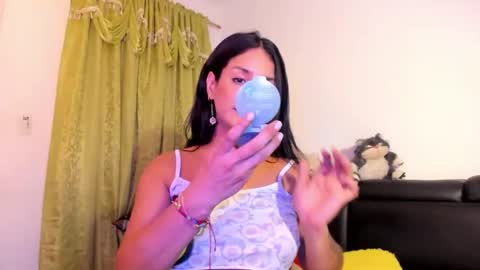 Snapshot of jenniifer_t chatting on May 2026 03:57:01 AM jenniifer_t online show from May 2026 03:57:01 AM