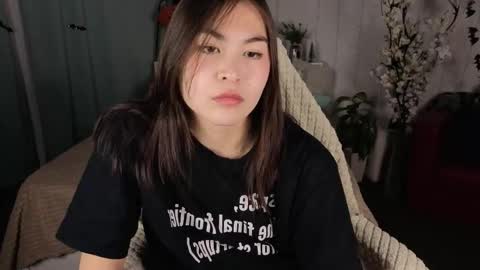 Jenni online show from October 2025 01:47:02 PM