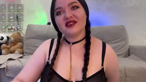 Mila online show from December 2024 12:19:01 PM