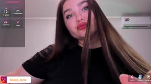 Mila online show from September 2025 05:58:01 PM