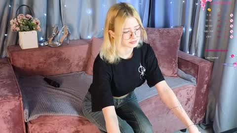 Snapshot of jenny_bunny_ chatting on February 2025 01:25:02 AM jenny_bunny_ online show from February 2025 01:25:02 AM