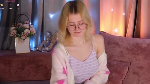 Snapshot of jenny_bunny_ chatting on February 2025 01:36:01 AM jenny_bunny_ online show from February 2025 01:36:01 AM