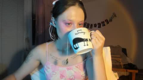 Jennifer Jenny Darling   online show from December 2025 07:34:02 PM