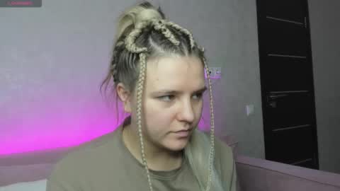 Jenny online show from October 2025 09:21:01 AM