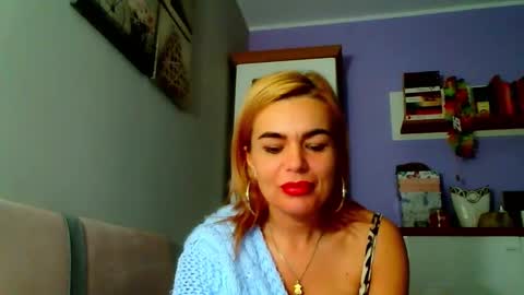 Snapshot of jenny_play1 chatting on December 2024 11:35:01 AM Jenny online show from December 2024 11:35:01 AM