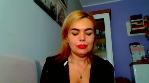 Snapshot of jenny_play1 chatting on December 2024 09:17:01 AM Jenny online show from December 2024 09:17:01 AM