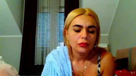 Snapshot of jenny_play1 chatting on December 2024 11:18:02 AM Jenny online show from December 2024 11:18:02 AM