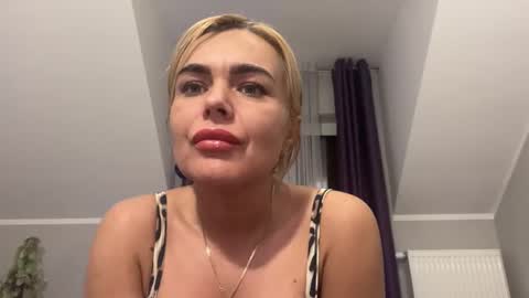 Snapshot of jenny_play1 chatting on January 2025 11:56:01 AM Jenny online show from January 2025 11:56:01 AM