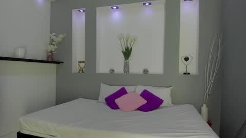 Snapshot of jenny_towers chatting on January 2025 09:18:02 AM jenny_towers online show from January 2025 09:18:02 AM
