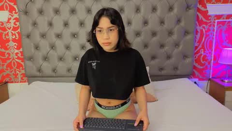 Snapshot of jenny_towers chatting on September 2025 11:10:01 AM jenny_towers online show from September 2025 11:10:01 AM