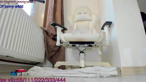 Snapshot of jennywildd chatting on February 2025 09:11:01 AM infamous blondiechloe. Jennyjennywildd online show from February 2025 09:11:01 AM