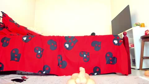 infamous blondiechloe.             Jennyjennywildd online show from November 2025 06:51:01 PM