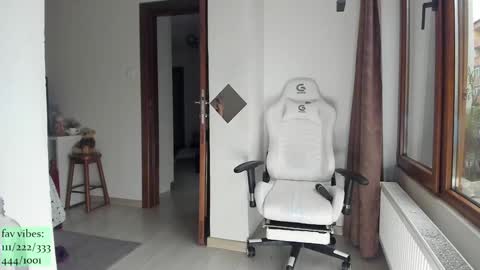 infamous blondiechloe.             Jennyjennywildd online show from March 2026 05:41:02 AM