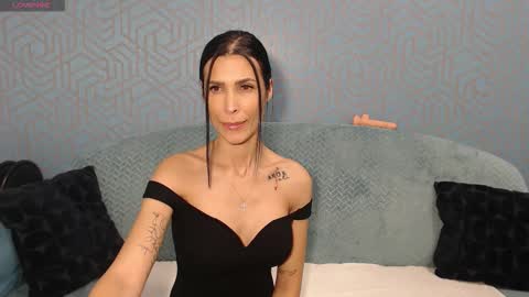 Jenny online show from October 2025 07:31:01 PM