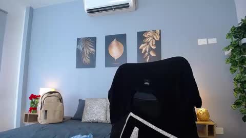 Snapshot of jeremylowe chatting on December 2024 05:21:02 PM Jeremy Lowe online show from December 2024 05:21:02 PM