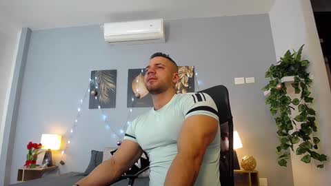 Snapshot of jeremylowe chatting on December 2024 01:16:02 PM Jeremy Lowe online show from December 2024 01:16:02 PM