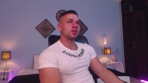 Snapshot of jeremylowe chatting on January 2025 01:11:01 PM Jeremy Lowe online show from January 2025 01:11:01 PM