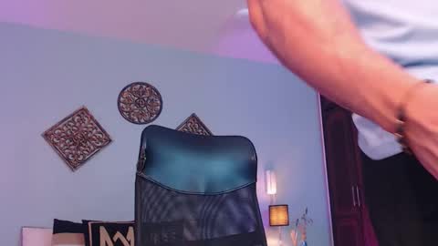 Snapshot of jeremylowe chatting on January 2025 01:11:01 PM Jeremy Lowe online show from January 2025 01:11:01 PM