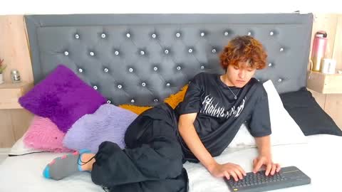 jermi_johnson online show from September 2025 02:18:02 PM