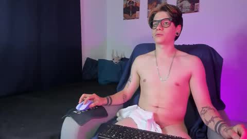 Angelo online show from September 2025 05:00:02 AM