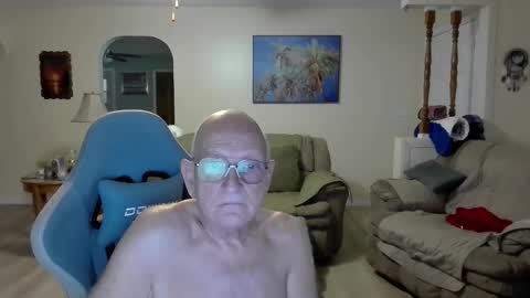 jerryzxcvbnm online show from April 2026 06:38:01 PM