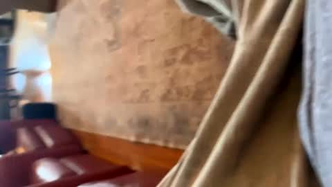 Jeremys room chill and puff one enjoy online show from March 2025 03:12:02 PM