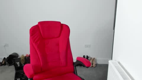 Snapshot of jesicacoper chatting on March 2025 12:53:01 AM MistressJesicaCoper online show from March 2025 12:53:01 AM