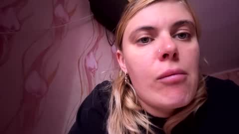 Snapshot of jeslynomert chatting on October 2025 12:47:01 PM JeslyNomert online show from October 2025 12:47:01 PM