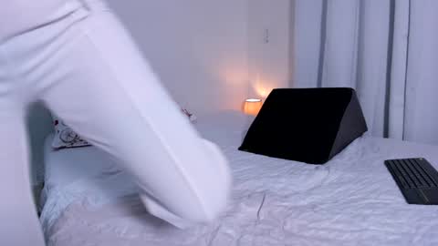 jessica herreraToday I will be your devil and you my victim online show from February 2025 08:57:01 PM