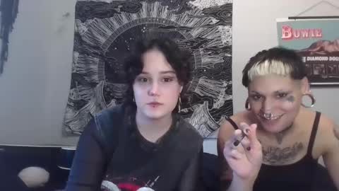 Jess and Pup online show from September 2025 12:00:02 AM