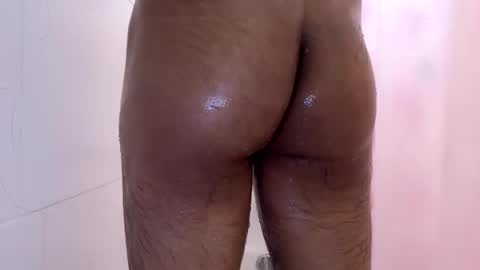 Snapshot of jesselopezcali chatting on January 2025 07:27:01 PM Hungjessy online show from January 2025 07:27:01 PM