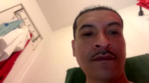 Hungjessy online show from December 2025 08:35:01 PM