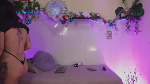 Jessi Alex online show from December 2025 11:06:02 AM