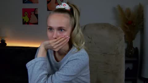 Jessica online show from October 2025 10:42:02 PM