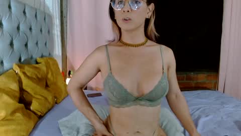 jessica_ts_vip online show from January 2025 03:25:02 AM