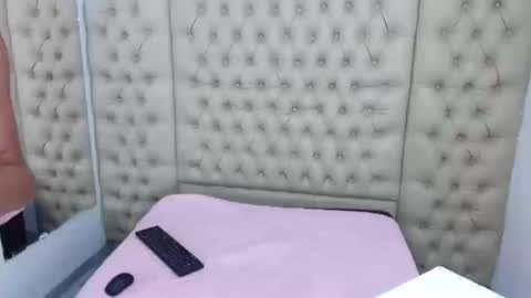 Jessica online show from September 2025 08:31:02 PM