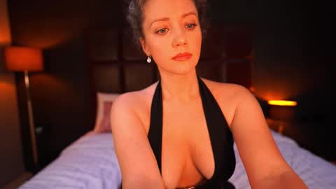 Jessica online show from November 2025 04:00:02 AM