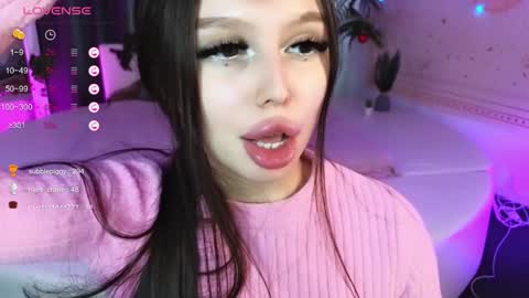 Snapshot of jessie_johns chatting on December 2024 05:11:01 PM jessie_johns online show from December 2024 05:11:01 PM