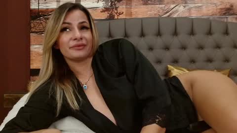 Snapshot of jessie_joi chatting on December 2024 12:45:02 AM Jessie online show from December 2024 12:45:02 AM
