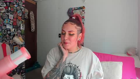 Snapshot of jessie_williams_01 chatting on January 2025 05:47:02 PM Your Sweet Angel online show from January 2025 05:47:02 PM