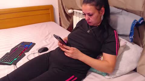 Snapshot of jessiestar3 chatting on May 2026 11:54:01 PM jessiestar3 online show from May 2026 11:54:01 PM