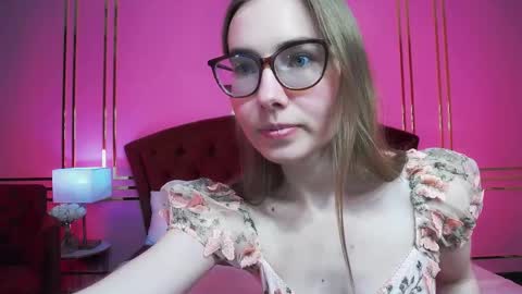 JessieStarrr online show from April 2026 05:47:01 PM