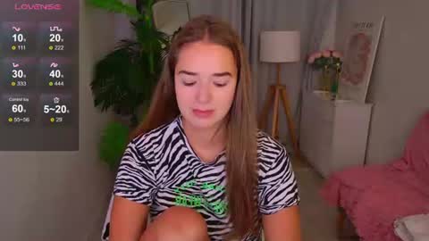 Snapshot of jessiestarz chatting on June 2026 02:43:02 PM Jessi online show from June 2026 02:43:02 PM