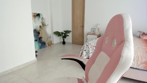    online show from February 2025 04:36:02 PM