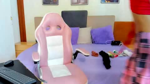 Snapshot of jessy_skinny_ chatting on September 2025 02:24:01 AM Jessy online show from September 2025 02:24:01 AM